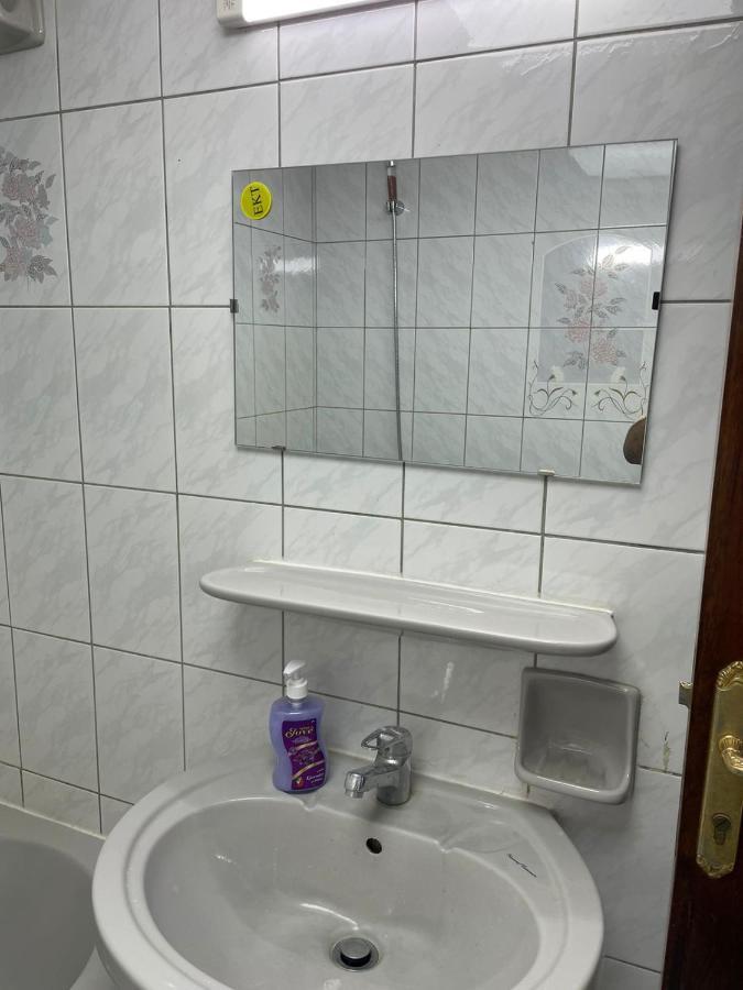 Brand New Boys Hostel 5 Min Walk From Burjuman Metro Station Exit-4 With All Brand New Furnishings & Free Facilities Дубай Экстерьер фото