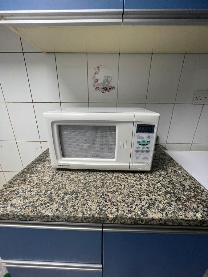 Brand New Boys Hostel 5 Min Walk From Burjuman Metro Station Exit-4 With All Brand New Furnishings & Free Facilities Дубай Экстерьер фото