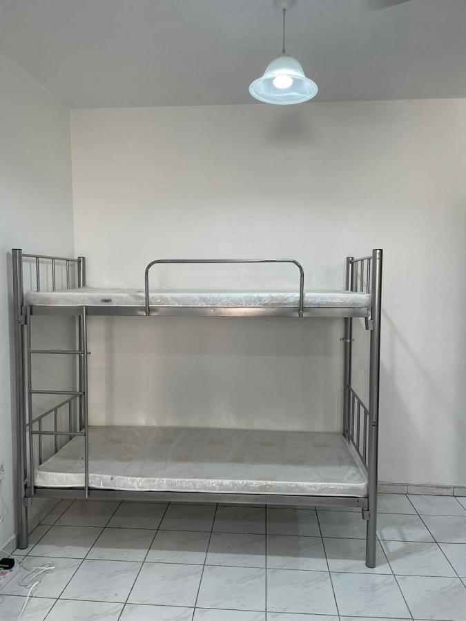 Brand New Boys Hostel 5 Min Walk From Burjuman Metro Station Exit-4 With All Brand New Furnishings & Free Facilities Дубай Экстерьер фото